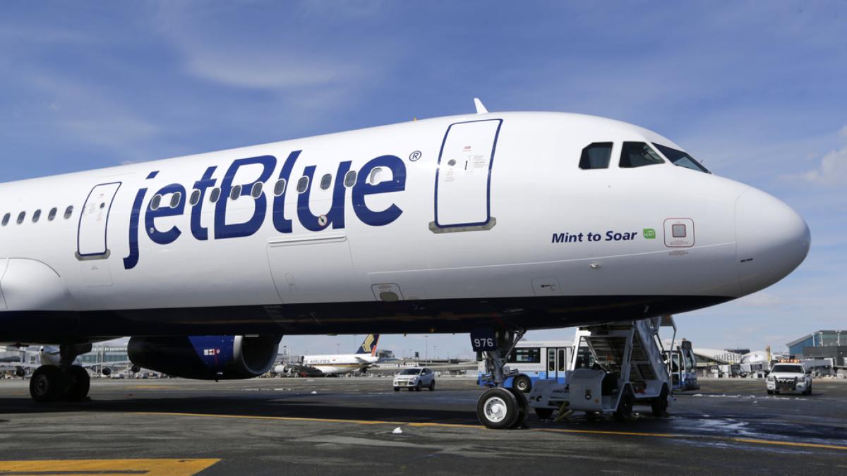 “JetBlue CEO resigns, will be replaced by Joanna Geraghty”|  Daily menu
