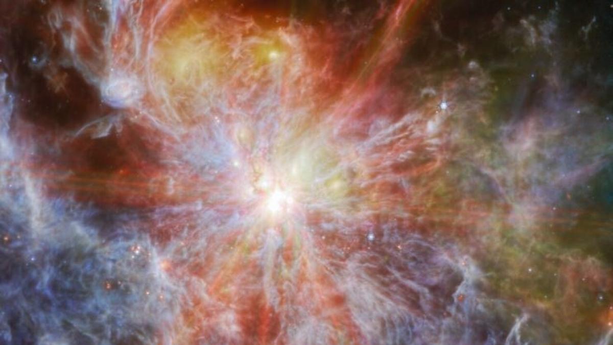 The Webb Telescope captures a massive star-forming complex