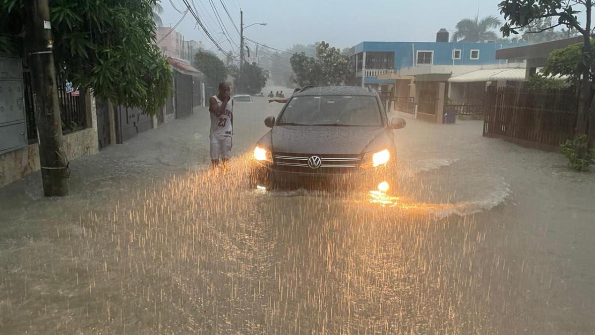 Hoy siguen las lluvias por vaguada aunque menos intensas