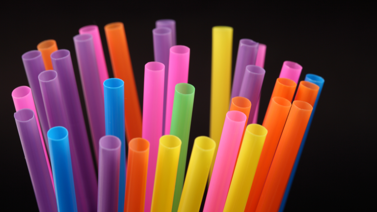 Estos son los plazos para retirar del mercado los productos plásticos de un solo uso
