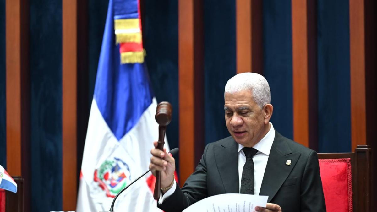 Presidente del Senado propondrá citar a Aerodom para que responda sobre tardanzas en el AILA