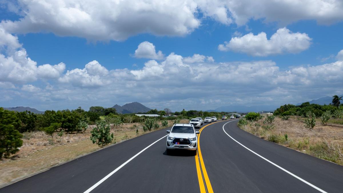 La circunvalación de Baní es de una sola vía hacia el Sur desde este Miércoles Santo