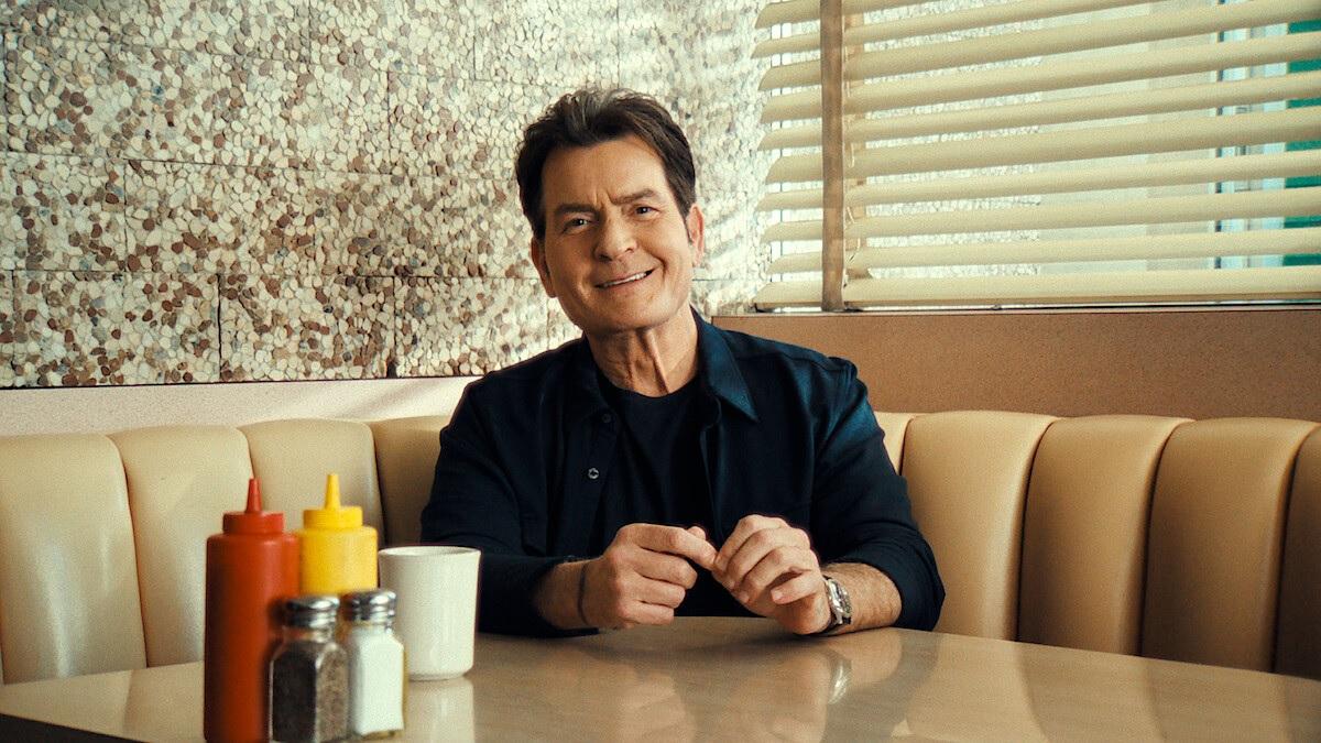 Los actores Charlie Sheen y su padre, Martin Sheen, protagonizarán la serie 'Happy Jack'