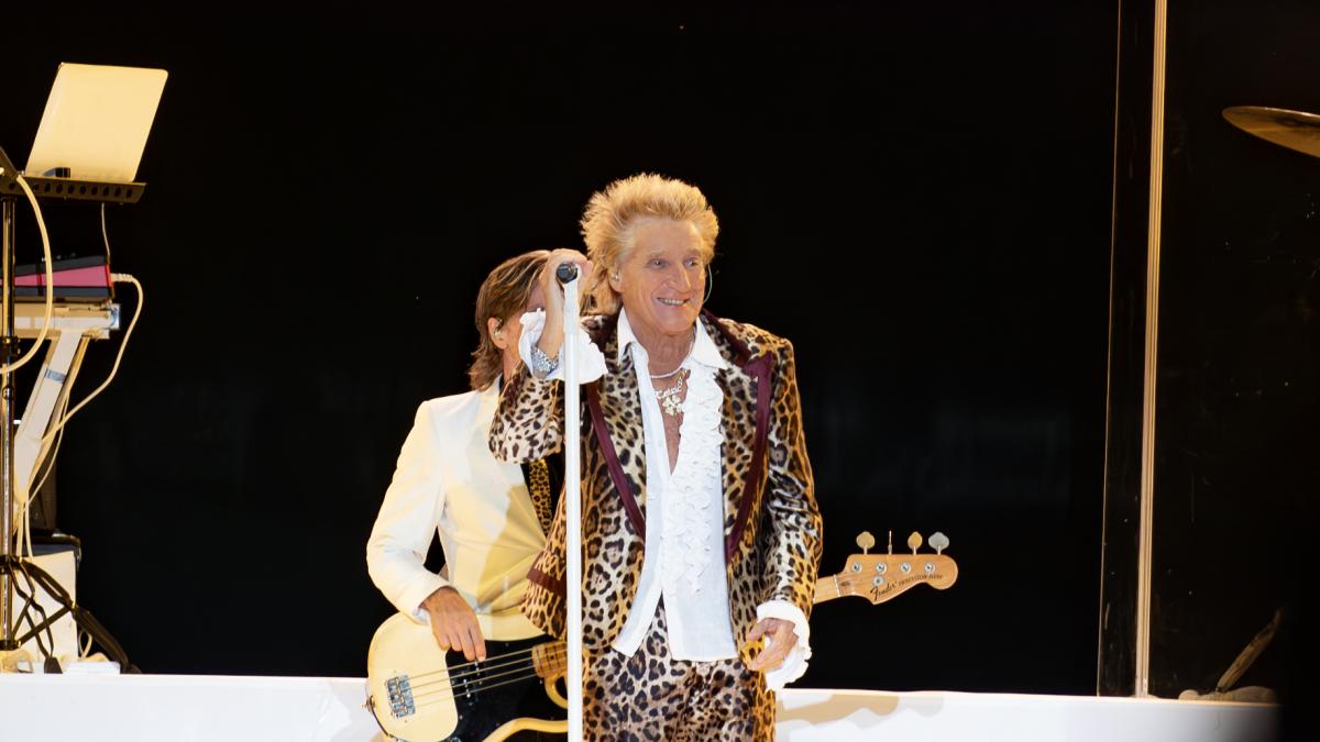 Rod Stewart cancela sus próximos conciertos tras someterse a un procedimiento coronario