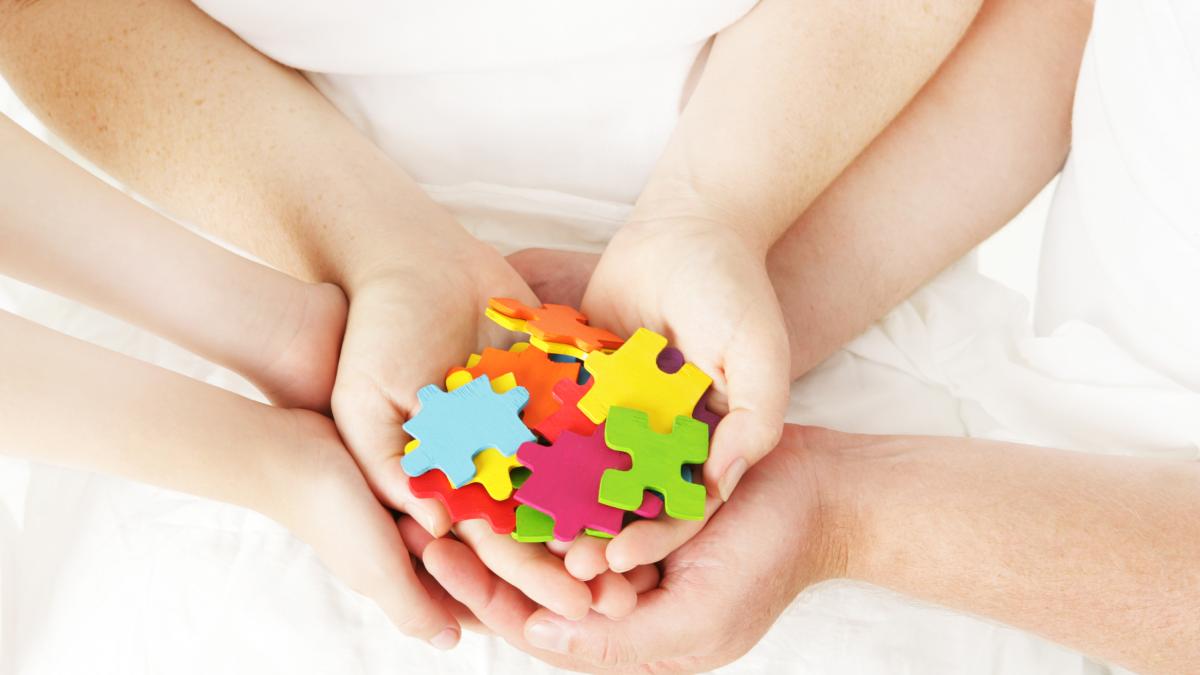 Diagnóstico precoz del autismo es clave para el desarrollo infantil, resalta neuropediatra