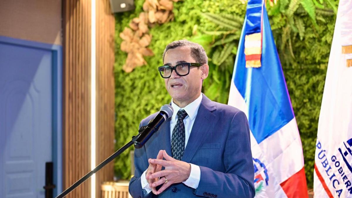 Desempleo dominicano se redujo un 4.9% en el 2025 según la OIT