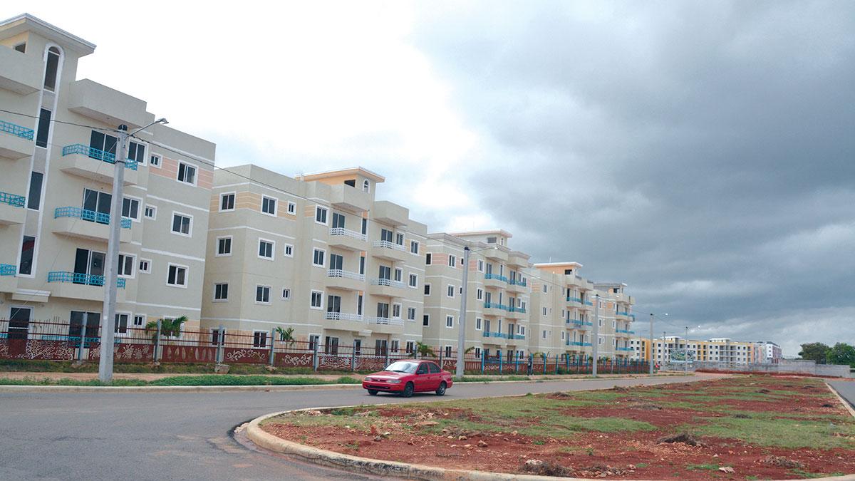 DGII actualiza montos de viviendas de bajo costo