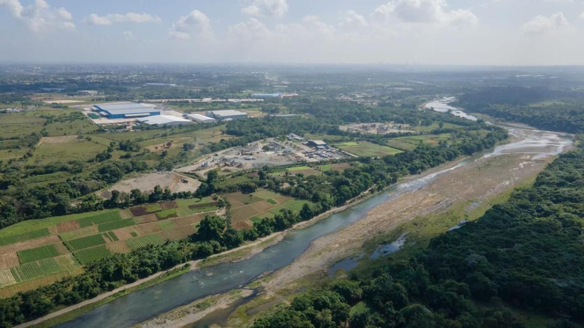 Una joven fue arrastrada por la corriente de un río de San Cristóbal; COE llama a estar alerta