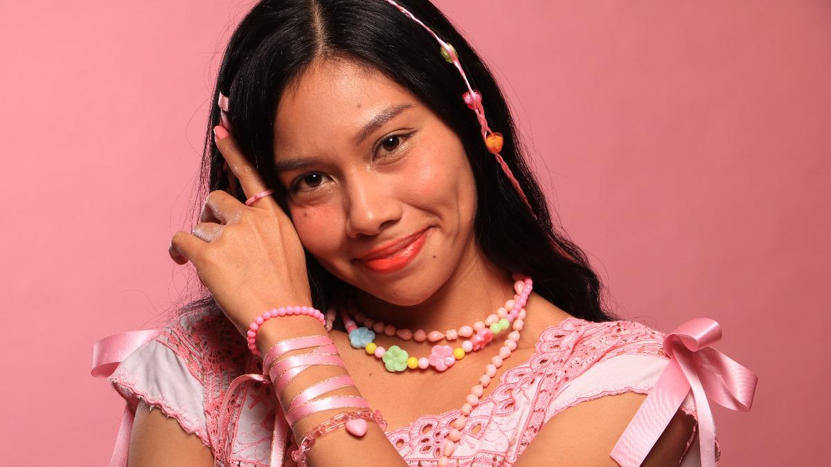 Azalea Báalam, la voz mexicana que revitaliza el maya y el náhuatl con la frescura pop