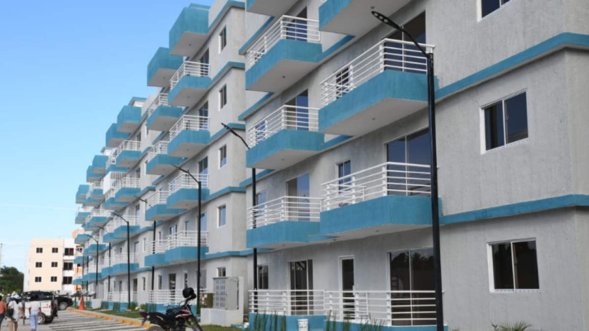 Gobierno entrega 200 nuevos apartamentos en Santo Domingo Oeste