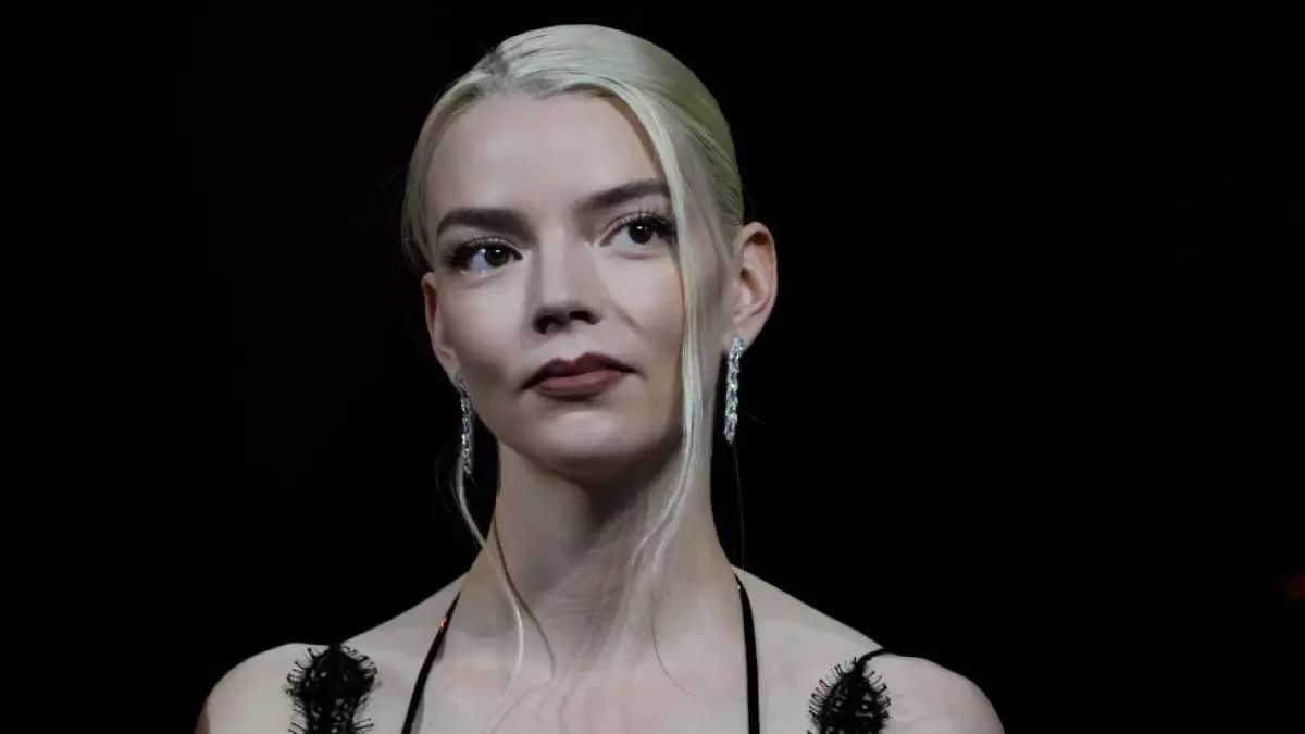 Tres años de prisión a uno de los ladrones que intentó entrar en la habitación de Anya Taylor-Joy