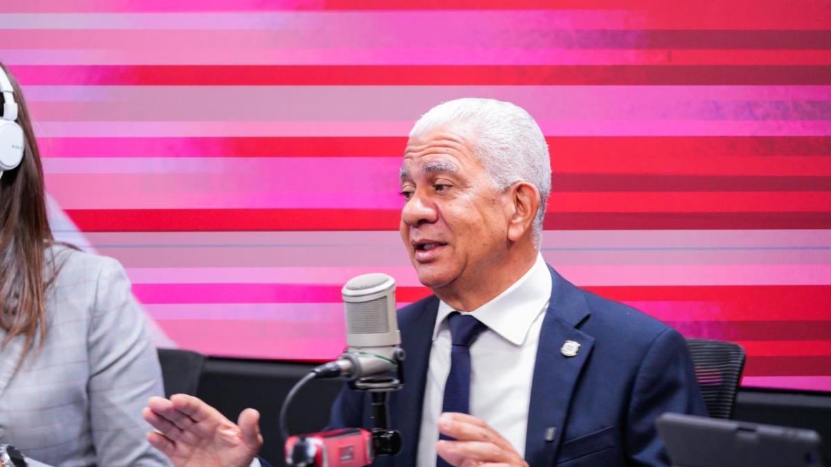 Presidente del Senado apoya fusión MINERD–MESCYT para eficientizar recursos