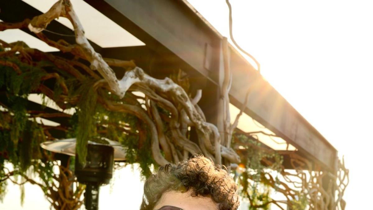 Dalex anuncia su nuevo EP en medio del éxito de su colaboración con Farruko, “Honguito”