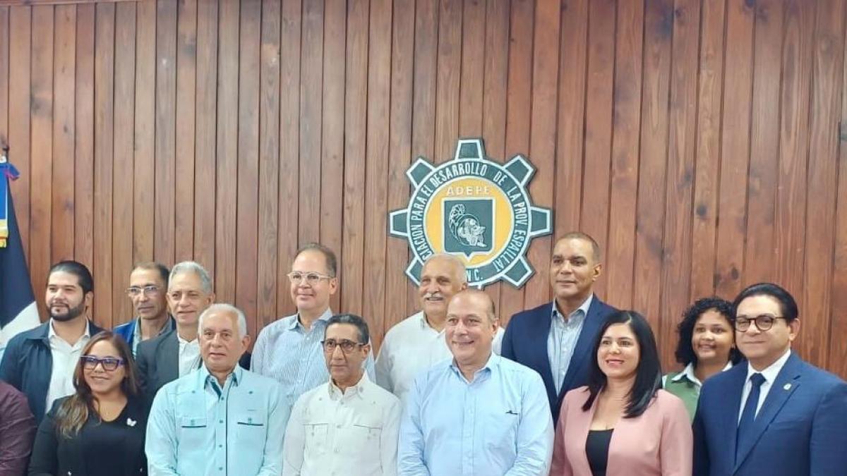 Solicitan construcción de autopista Expreso Cibao Central