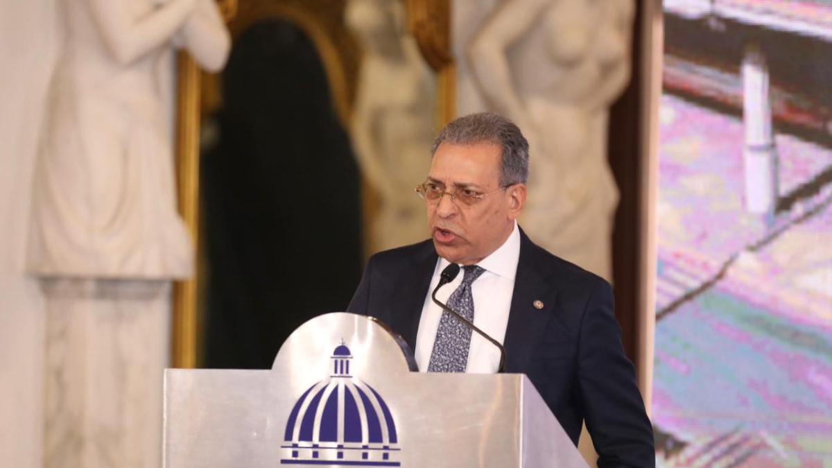 Osiris de León defiende que línea 2C del Metro va bien, con pequeños detalles por suelo arcilloso