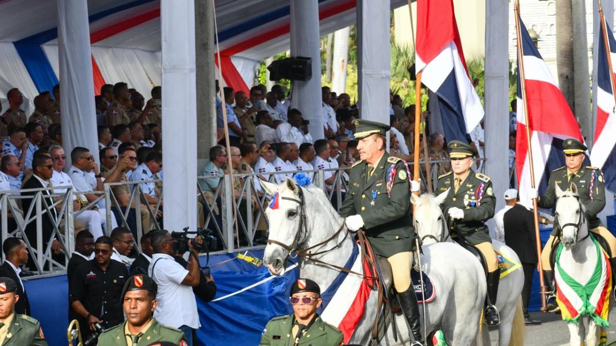 Gobierno suspende desfile militar del lunes 30 de marzo "por austeridad"
