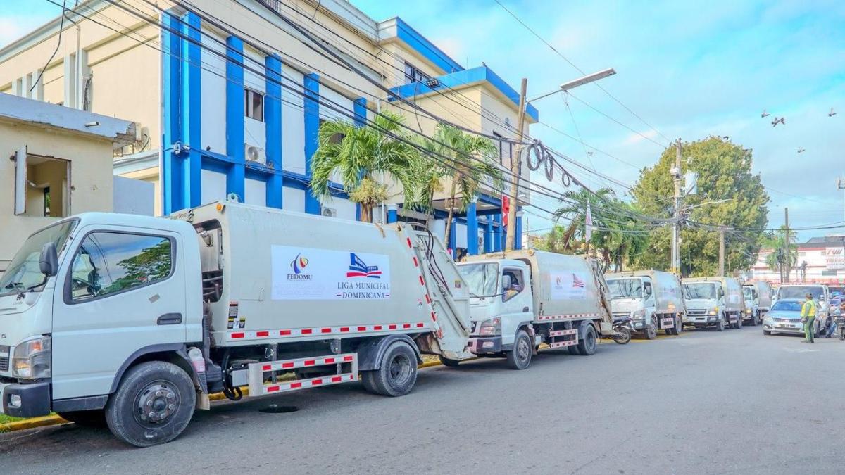 
        Gobierno dispone revisión del pliego de condiciones de subasta inversa de camiones compactadores
    