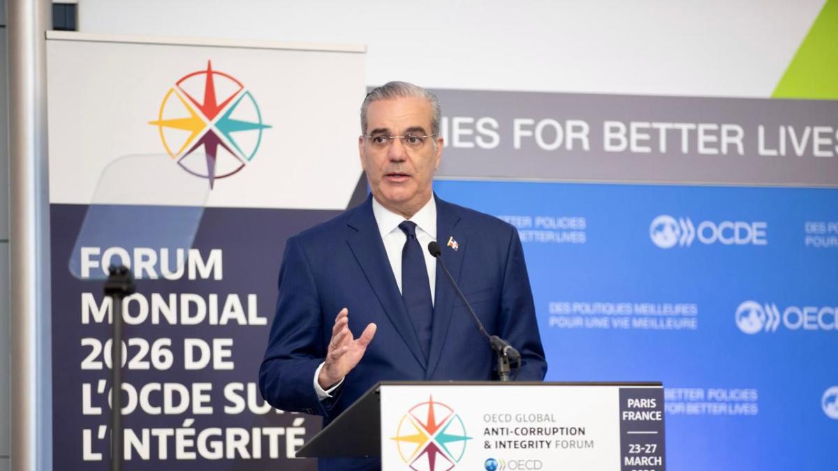 Abinader se reunirá con empresarios para hablar sobre crisis internacional