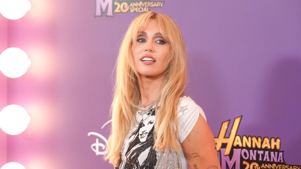 Miley Cyrus recibe una estrella en Hollywood que “representa la inmortalidad”