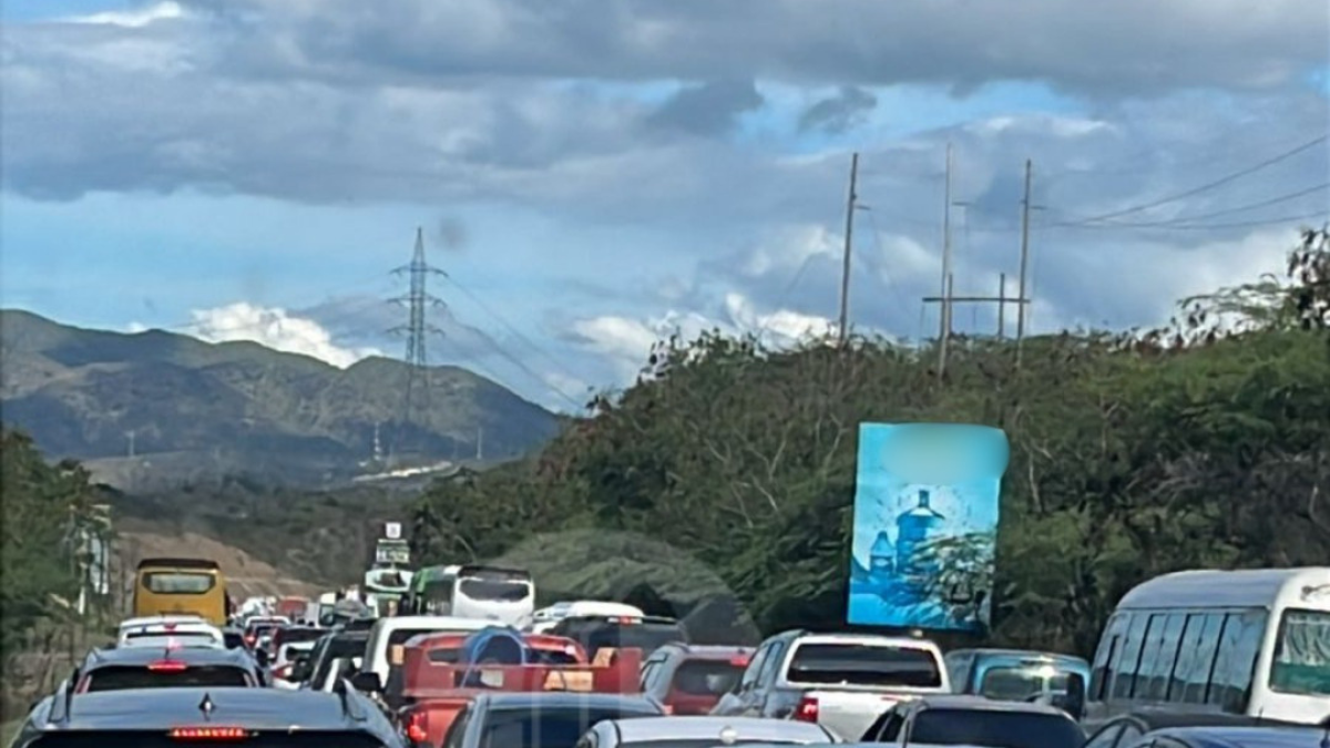 
        Abinader ha ignorado dos llamados de atención del Senado para ampliación vial de carreteras del Sur
    