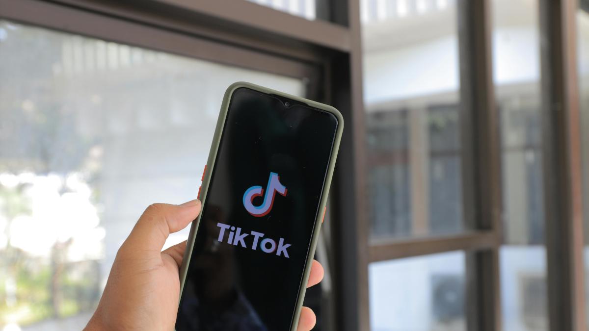 Agencia brasileña multa a TikTok por fallos en la protección de datos de menores