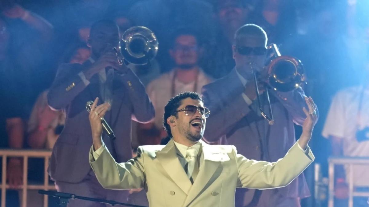 Bad Bunny se convierte en el primer artista latino en recaudar 1.000 millones de dólares en giras