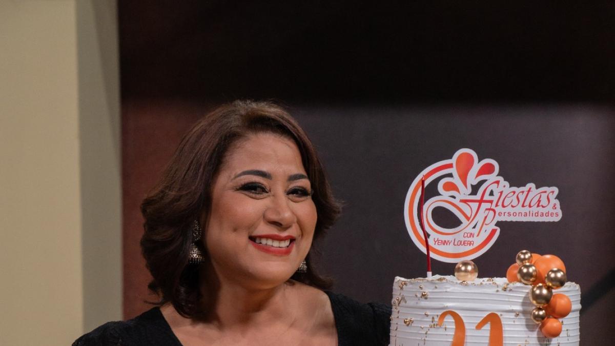 “Fiestas y Personalidades” celebra 21 años al aire