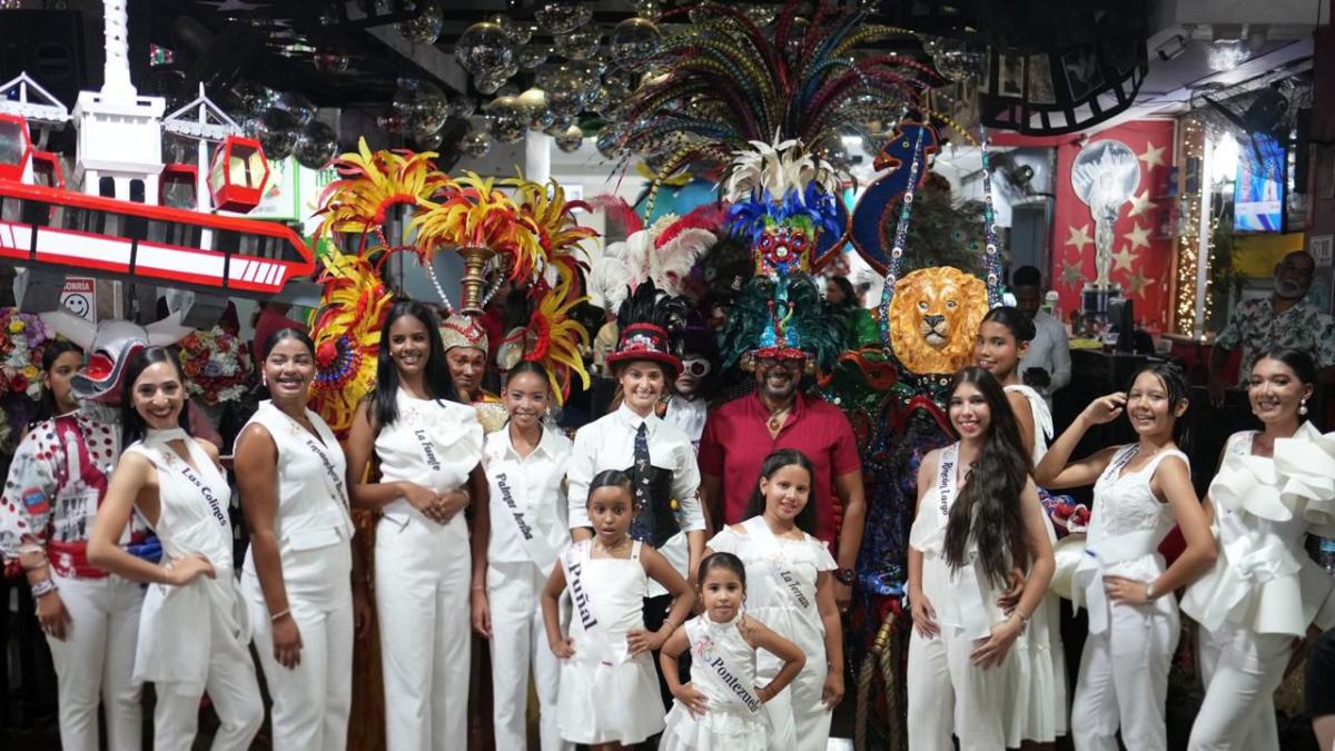 Presentan candidatas Reina Infantil del Carnaval de Santiago
