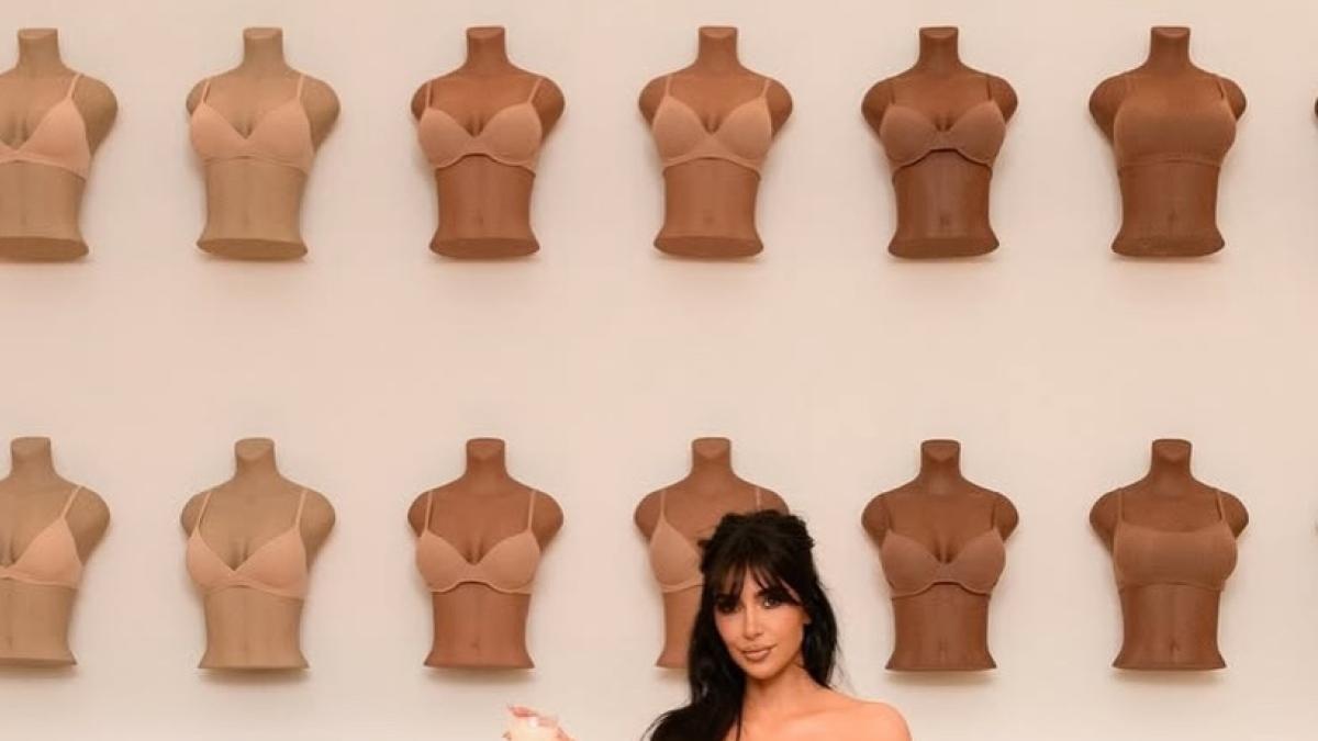 La policía británica encuentra cocaína escondida en un envío de ropa interior de la marca Kim Kardashian