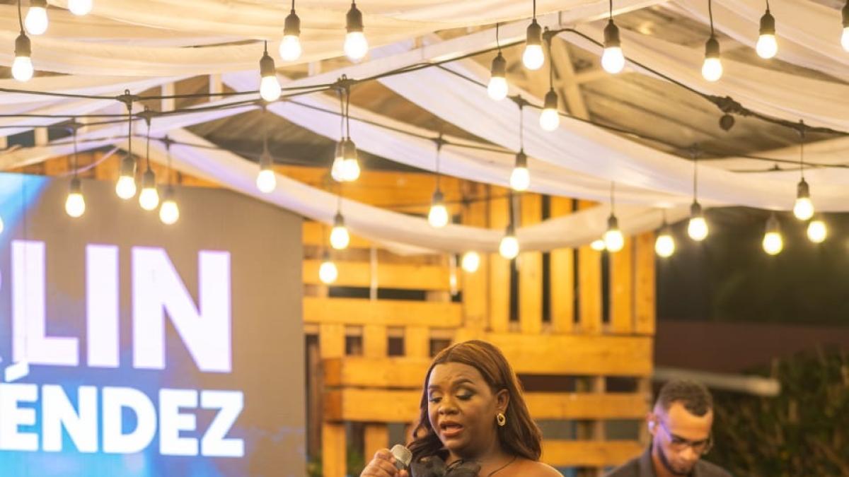 Carlin Méndez presenta “Serenata para mamá”, un tributo a Myriam Hernández
