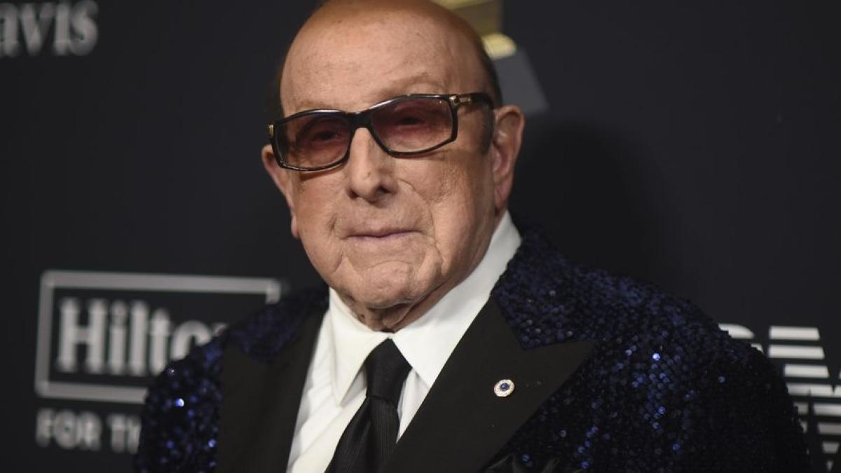 Fallece en Nueva York el legendario productor musical Clive Davis a los 94 años