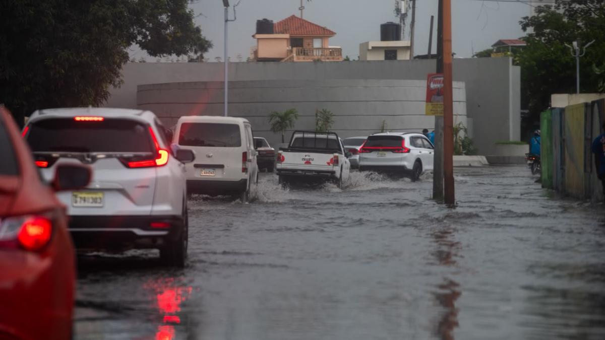 El Gran Santo Domingo y otras 7 provincias en alerta amarilla; las lluvias se extienden por 72 horas