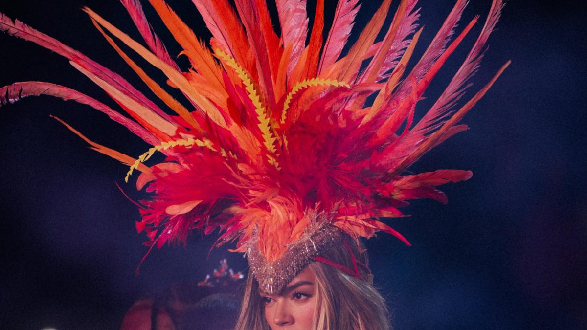 Karol G, Miguel Bosé y Yatra lideran un concierto solidario por el terremoto en Colombia