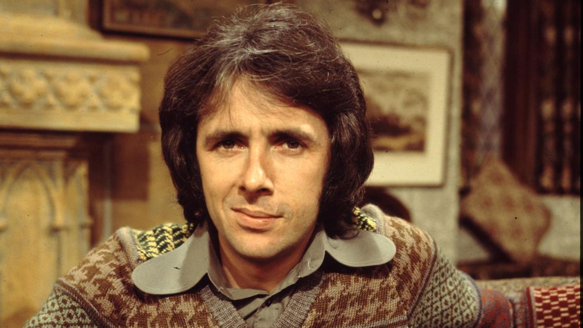 Fallece Richard O’Sullivan, conocido por su papel en la serie «Un hombre en casa»