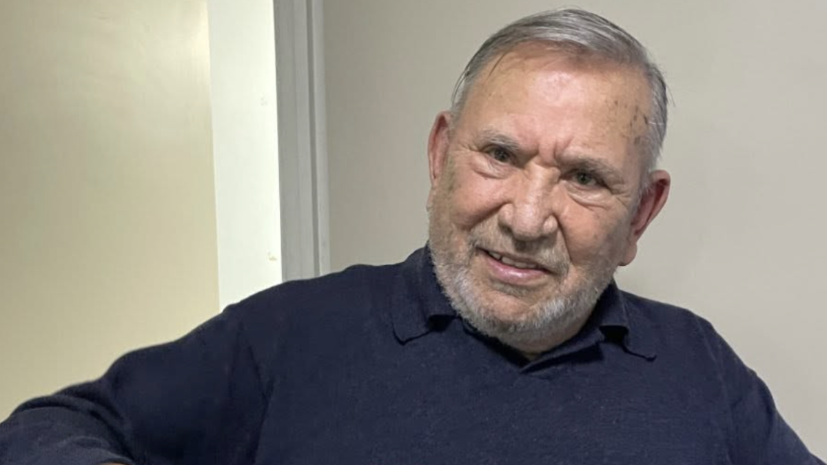 Muere Chucho Gallegos, periodista de espectáculos y fundador de TVyNovelas, a los 84 años