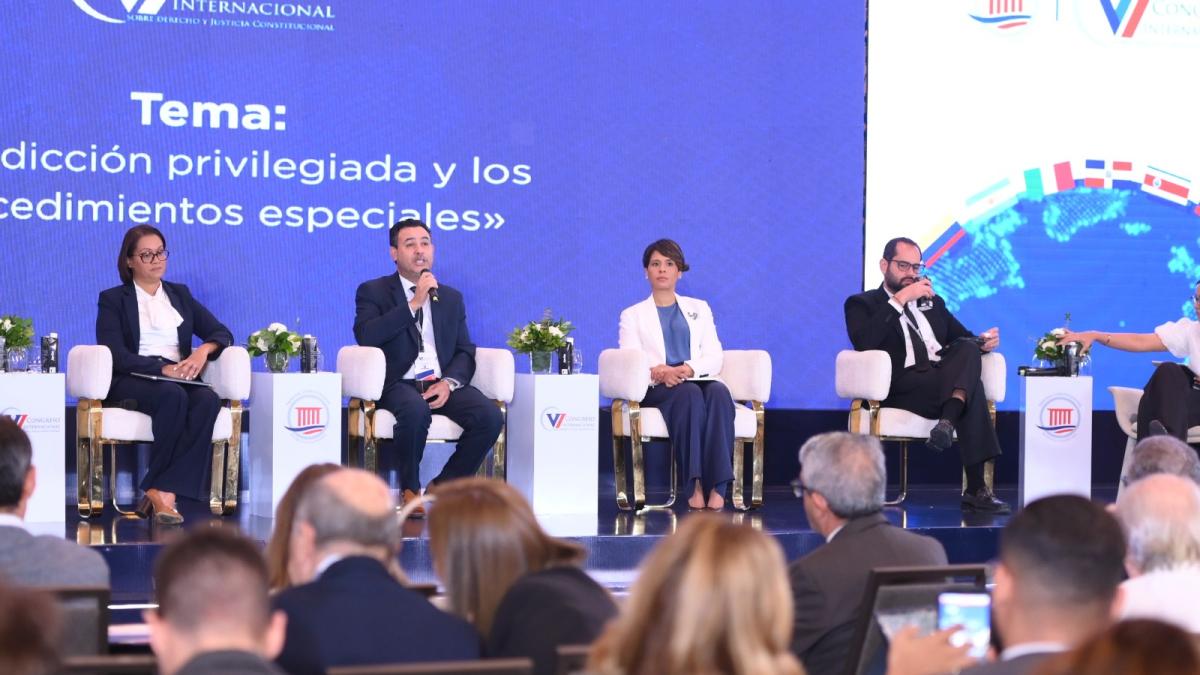 Examinan garantías procesales y reformas normativas durante segunda jornada de congreso del TC