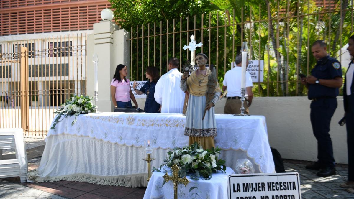 Religiosos orarán 40 días afuera del Congreso Nacional para pedir por la protección de la vida en RD