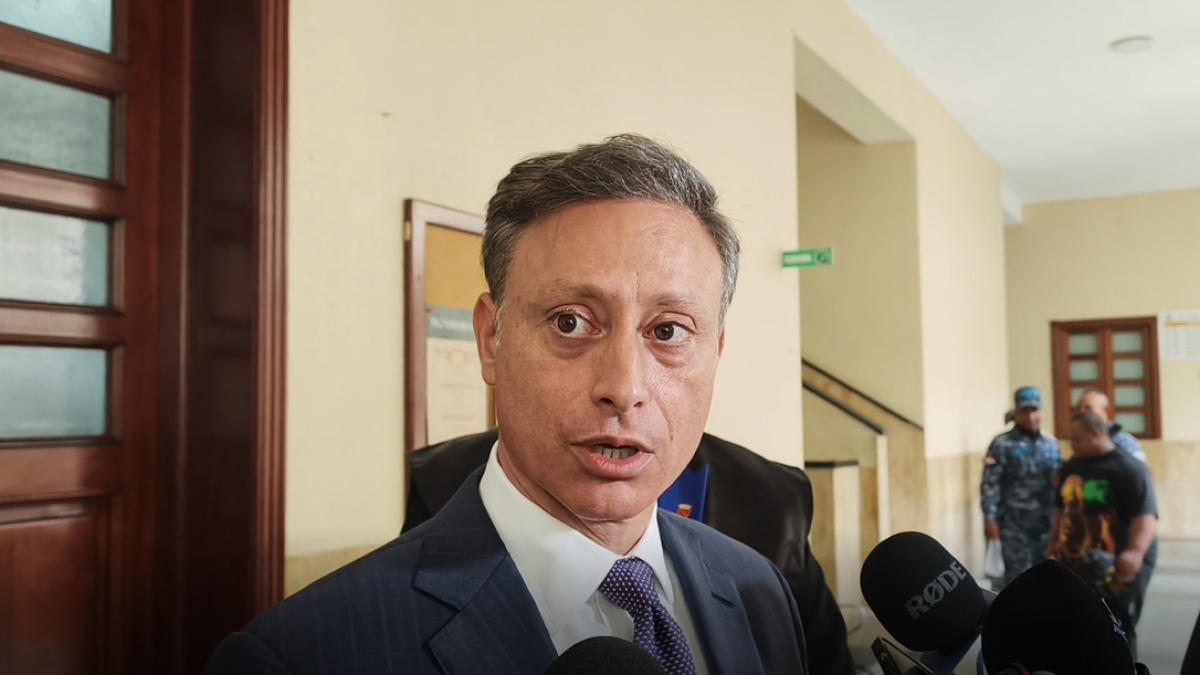 "Soy yo el que tengo seis años atado al proceso", dice Jean Alain sobre acusaciones del MP