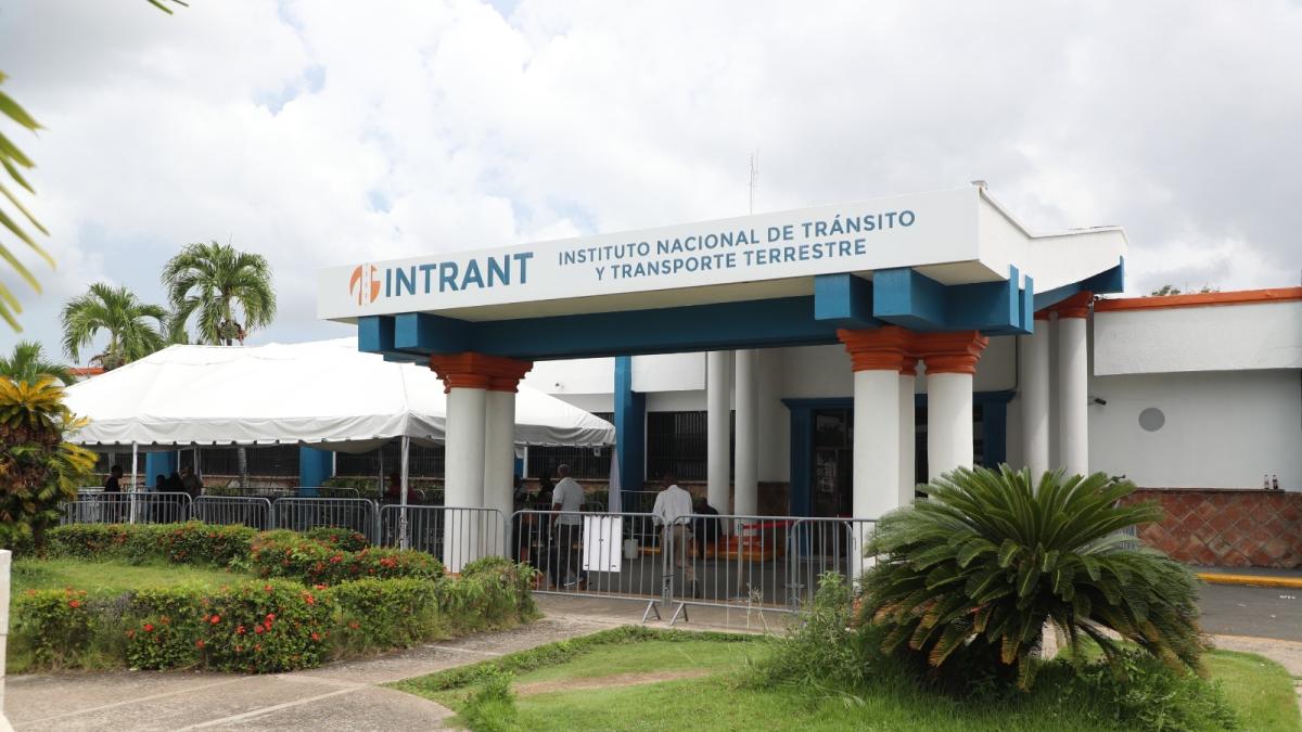 Intrant establece mecanismos de resarcimiento para mayores e 65 años por vigencia de licencia