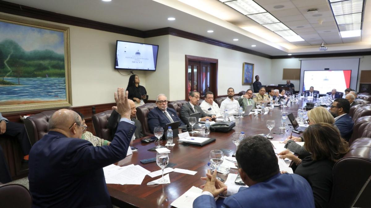 Consejo del MESCYT aprueba autonomía a universidades