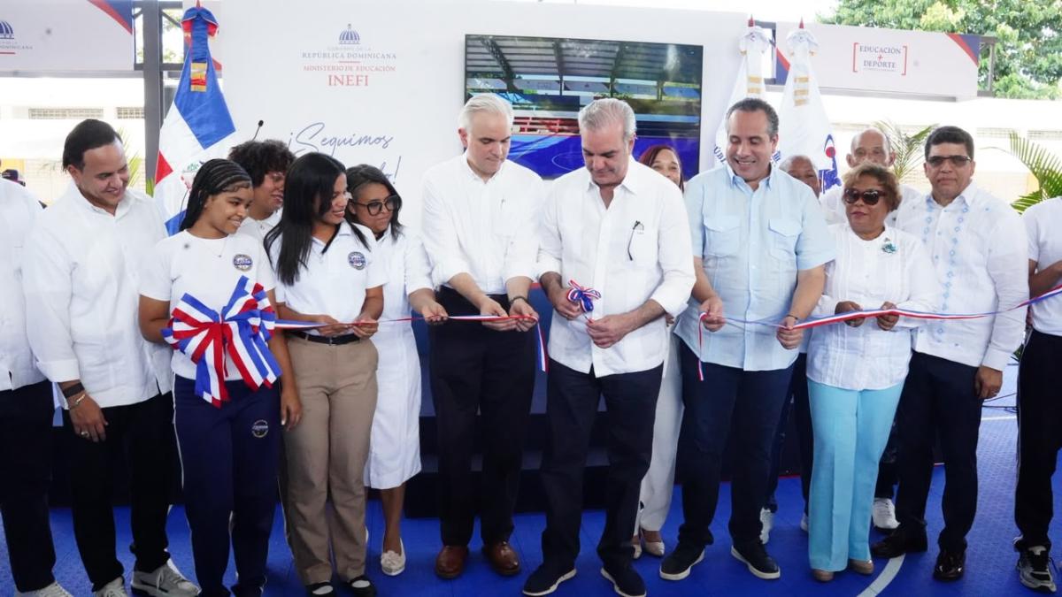 Abinader y el INEFI inauguran techado en el Centro Educativo Fabio Amable Mota