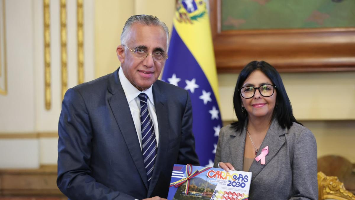 Delcy Rodríguez formaliza candidatura de Caracas para los JCC de 2030