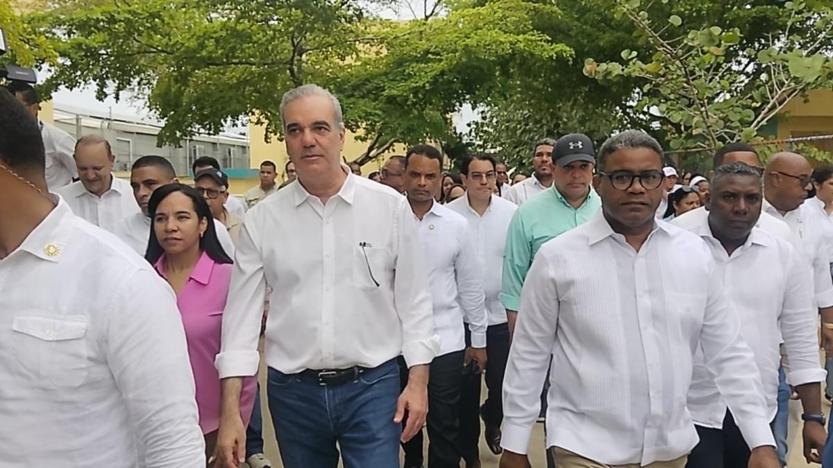 Abinader envía batallones y equipos de artillería a la frontera sur; mañana hablará con Bukele