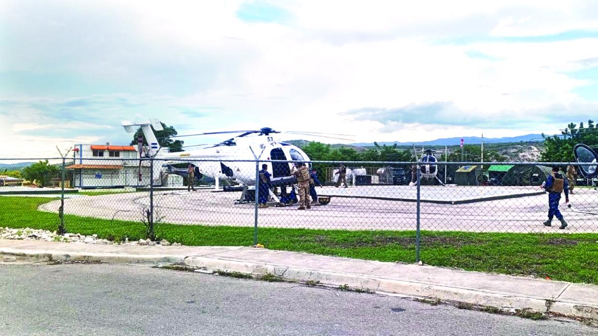 Siete helicópteros de El Salvador llegan a Jimaní