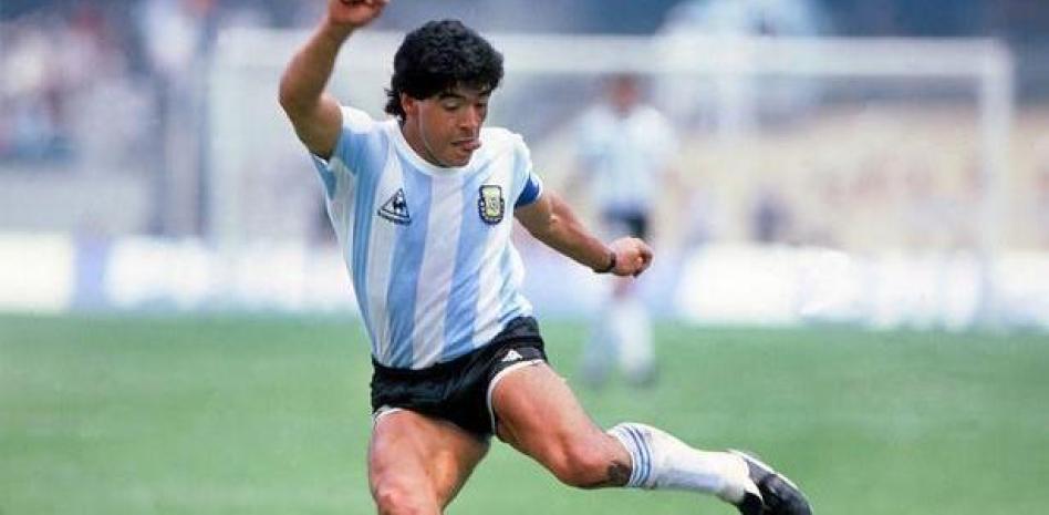 El exfubolista Maradona comía poco y pasaba postrado en cama, revelan en juicio por muerte del ídolo