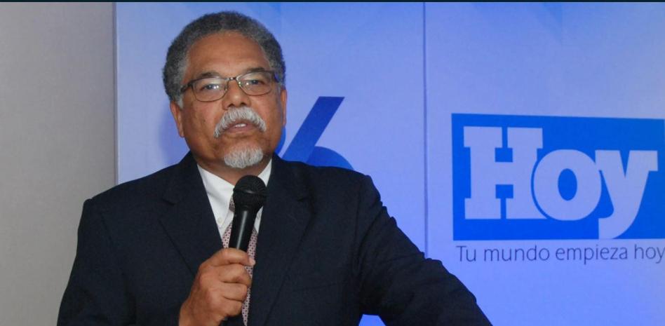 Bienvenido Álvarez Vega se despide de la dirección del periódico Hoy