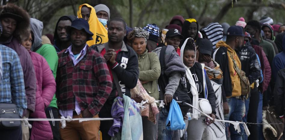 "Miedo inmediato" entre migrantes en EEUU tras fallo del Supremo contra el TPS de Haití