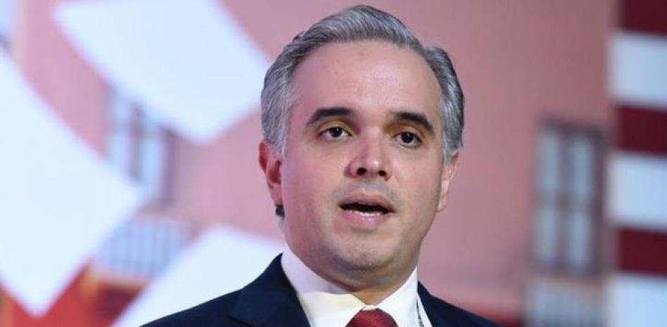 Educación propondrá reglamento para evitar el uso de celulares en horas de clases