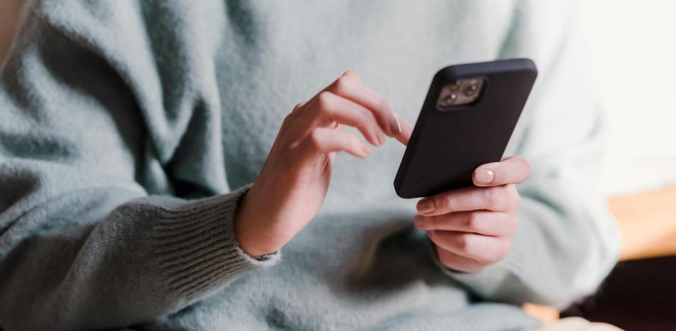 El celular es el equipo tecnológico que más predomina en los hogares dominicanos
