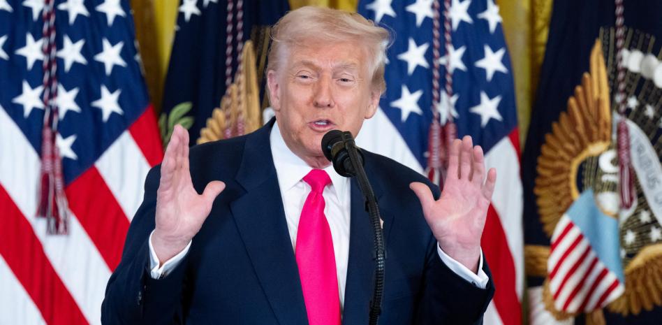 Trump pondrá su foto en los pasaportes estadounidenses por 250 aniversario de la independencia